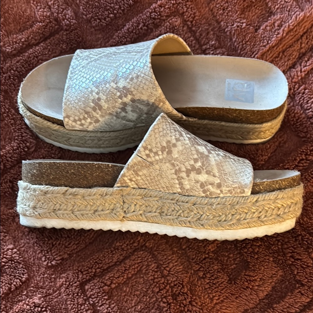 DV by Dolce Vita Snakeskin Espadrille Platform slide Sandals
